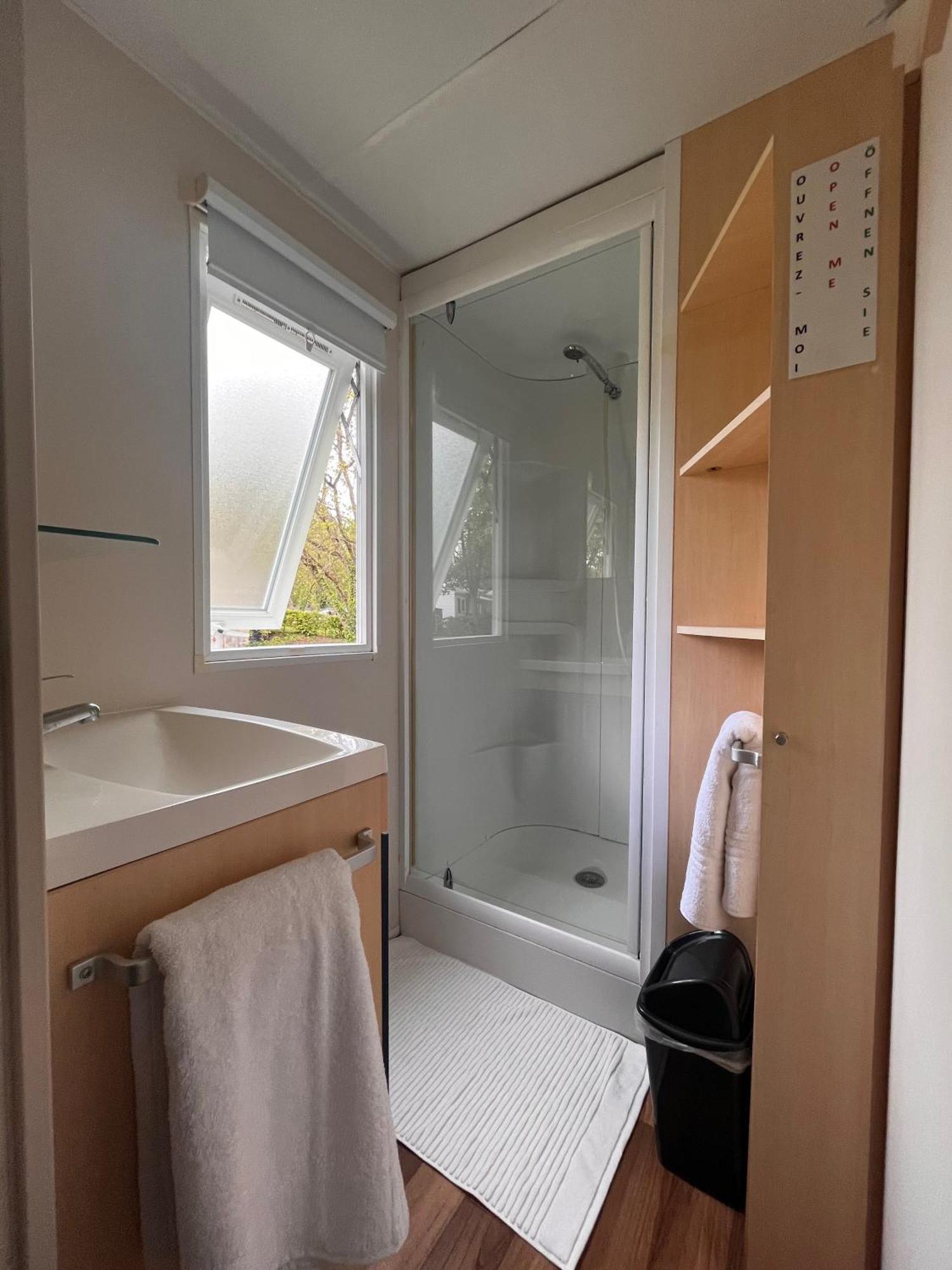 Le Gewurz - Bungalow Climatise Avec Tv Pour 5 Boofzheim Habitación foto